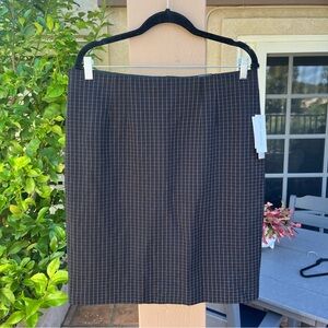 NWT Amanda + Chelsea Skirt